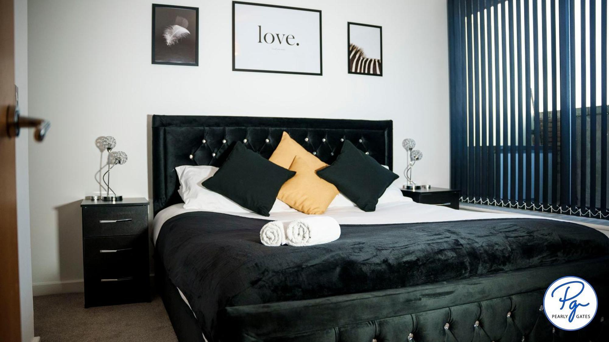Penthouse - Amazing City Skyline Views - Balcony - Free Extra 2 Hours - Free Parking - Utilita Arena - Bullring Shopping - New St Station- Super King Size Bed バーミンガム エクステリア 写真